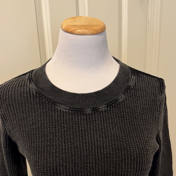 Free People Charcoal Ribbed Crop Top - Picture 5 of 11